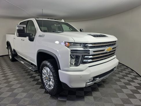 Used 2022 Chevrolet Silverado 2500 High Country w/ Z71 Off-Road Package AWD/4WD image 7