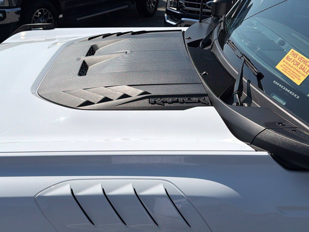 Used 2025 Ford Bronco Raptor AWD/4WD image 30