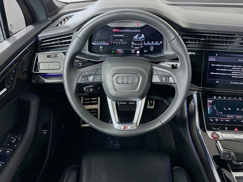 Used 2023 Audi SQ7 Prestige w/ Prestige Package image 5