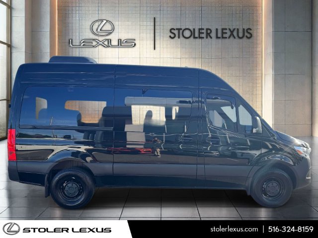 Used 2024 Mercedes-Benz Sprinter 2500 image 4