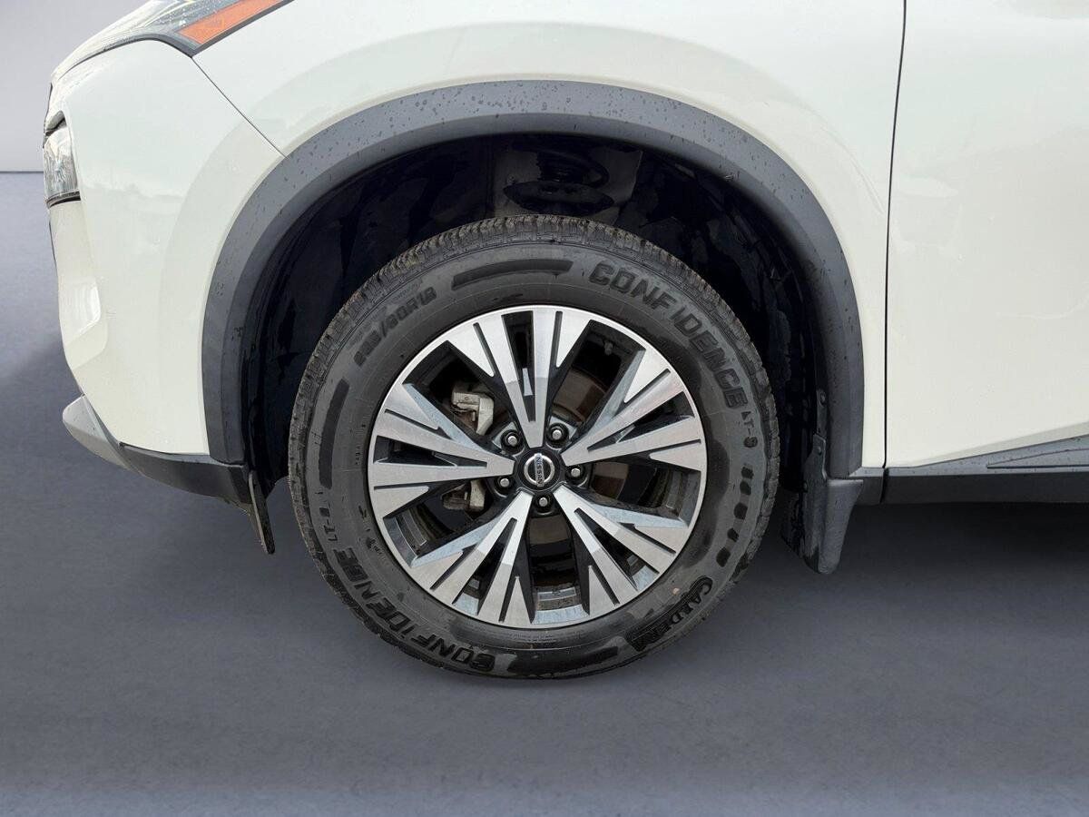 Used 2021 Nissan Rogue SV FWD image 14