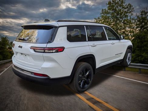 New 2025 Jeep Grand Cherokee L Altitude image 3
