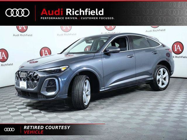 Used 2025 Audi Q5 Premium Plus w/ Premium Plus AWD/4WD image 5