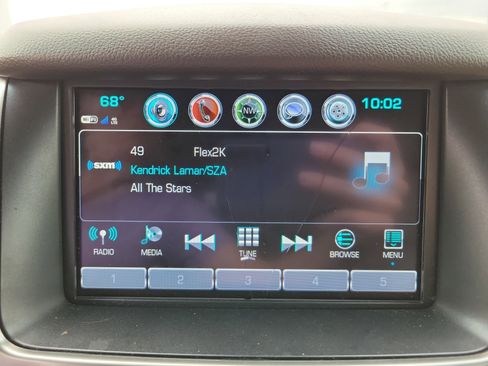 Used 2020 Chevrolet Suburban Premier image 12