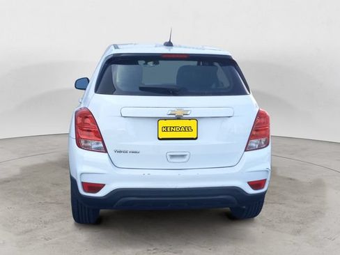 Used 2018 Chevrolet Trax LS AWD/4WD image 3