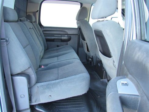 Used 2007 Chevrolet Silverado 2500 LT w/ 1LT Convenience Package image 14