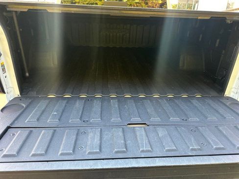 Used 2020 GMC Sierra 1500 AT4 w/ AT4 Premium Package image 5