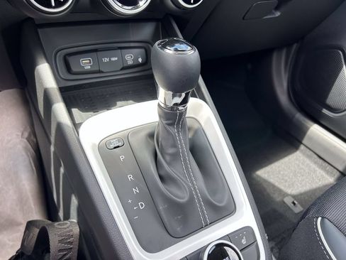 New 2026 Hyundai Venue SEL FWD image 25