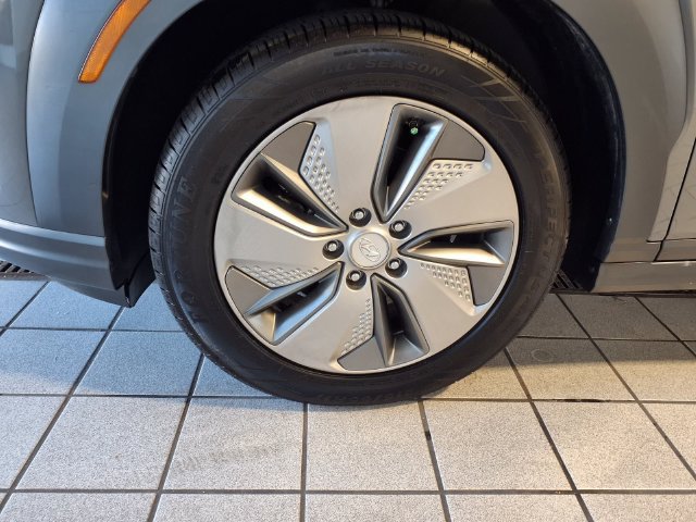 Used 2021 Hyundai Kona Ultimate FWD image 5