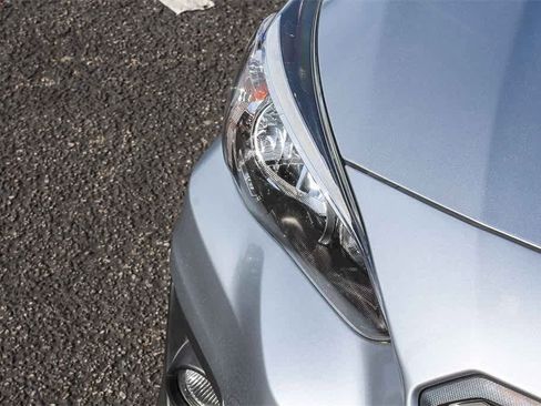 Used 2019 Subaru Crosstrek 2.0i Premium image 16