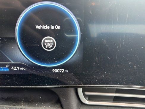 Used 2023 Hyundai Elantra SEL w/ Convenience Package image 5