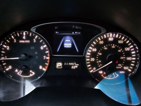 Used 2015 Nissan Altima 2.5 SV image 24