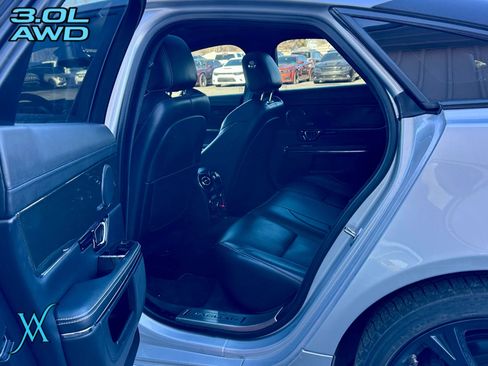 Used 2015 Jaguar XJ AWD image 23