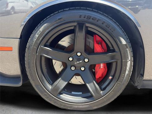 Used 2017 Dodge Challenger SRT Hellcat RWD image 30