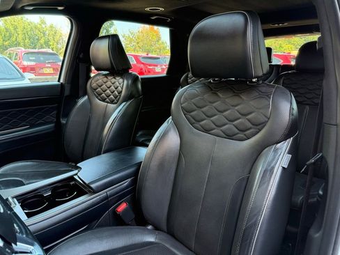 Used 2021 Hyundai Palisade Calligraphy image 12