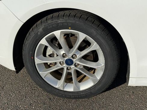 Used 2019 Ford Fusion SE image 6