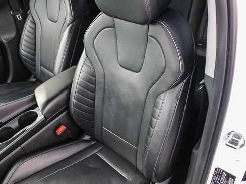 Used 2023 Hyundai Elantra Limited image 28