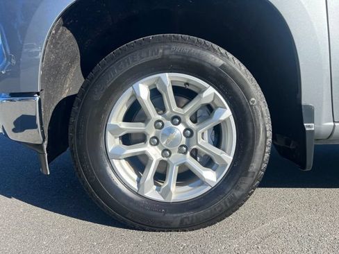 Used 2023 Chevrolet Silverado 1500 LT AWD/4WD image 13