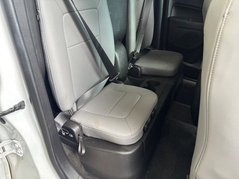 Used 2018 Chevrolet Colorado W/T RWD image 12