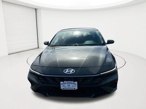 Certified 2024 Hyundai Elantra SEL FWD image 2