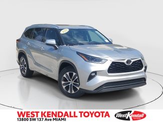 Used 2021 Toyota Highlander XLE video 1