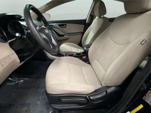 Used 2016 Hyundai Elantra SE FWD image 19