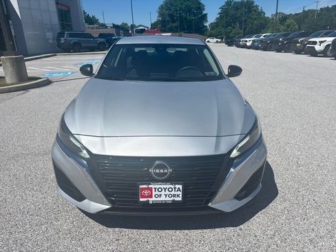 Used 2024 Nissan Altima 2.5 S FWD image 8