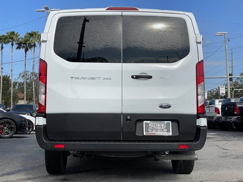 Used 2022 Ford Transit 350 XLT RWD image 9