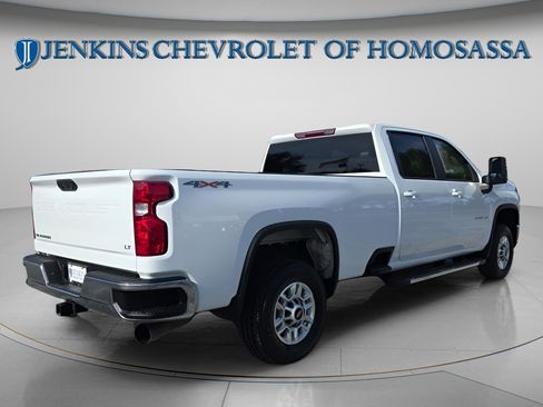 Used 2025 Chevrolet Silverado 2500 LT w/ Convenience Package AWD/4WD image 2