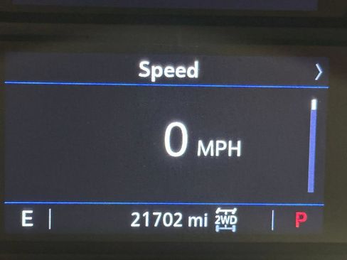 Used 2019 Cadillac XT4 Sport w/ Cold Weather Package AWD/4WD image 6