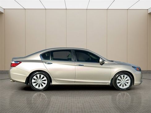 Used 2015 Honda Accord EX-L image 6