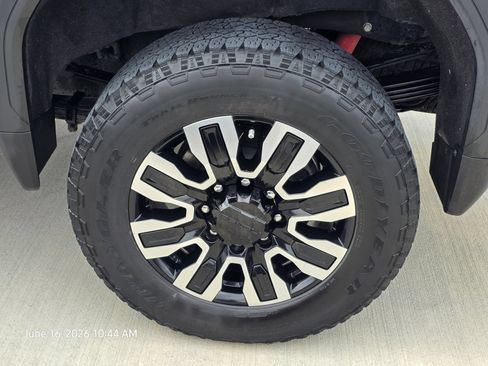 Used 2024 GMC Sierra 2500 Denali Ultimate w/ Max Trailering Package AWD/4WD image 14