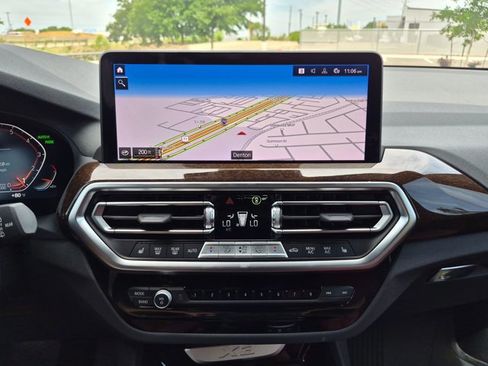 Used 2024 BMW X3 sDrive30i w/ Premium Package w/ZPA RWD image 10