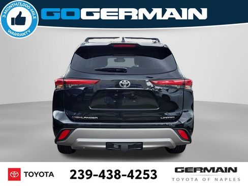 Used 2023 Toyota Highlander Limited FWD image 10