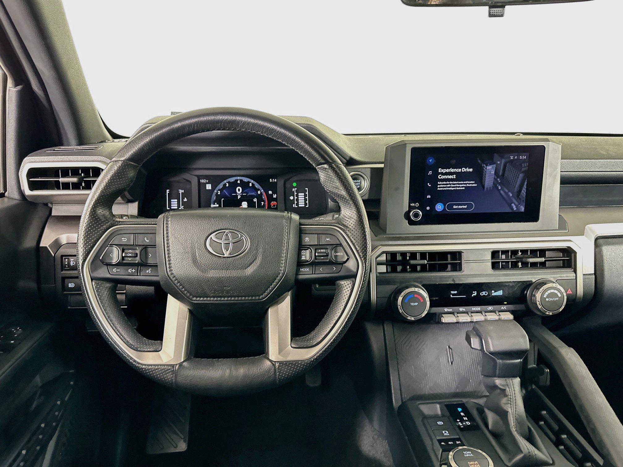 Used 2025 Toyota 4Runner SR5 AWD/4WD image 17