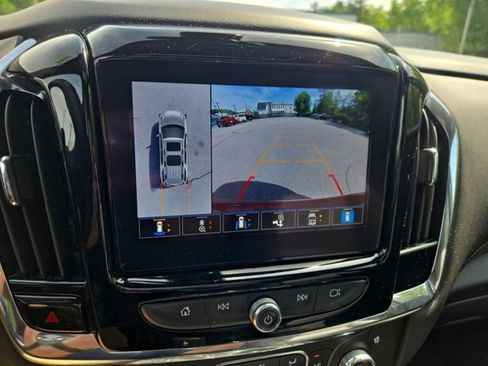 Used 2023 Chevrolet Traverse High Country AWD/4WD image 21