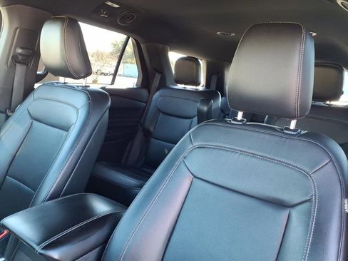 Used 2020 Ford Explorer XLT w/ Equipment Group 202A image 16