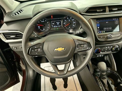 Used 2023 Chevrolet TrailBlazer LT image 4