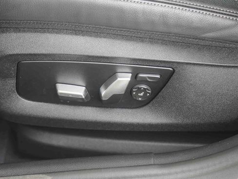 Certified 2023 BMW 530i w/ Convenience Package RWD image 18