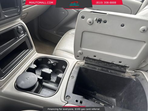 Used 2005 Chevrolet Tahoe Z71 w/ Preferred Equipment Group AWD/4WD image 14