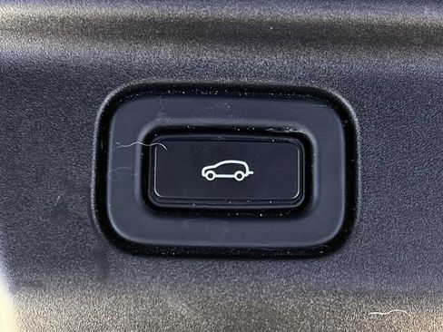 Used 2023 Land Rover Range Rover Autobiography image 28