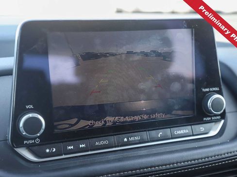 Used 2025 Nissan Rogue S FWD image 18