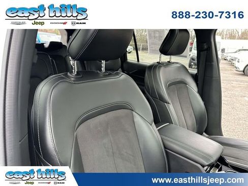 Certified 2023 Jeep Grand Cherokee L Laredo AWD/4WD image 27