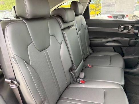 New 2026 Kia Sorento S w/ S Panoramic Sunroof Package FWD image 23