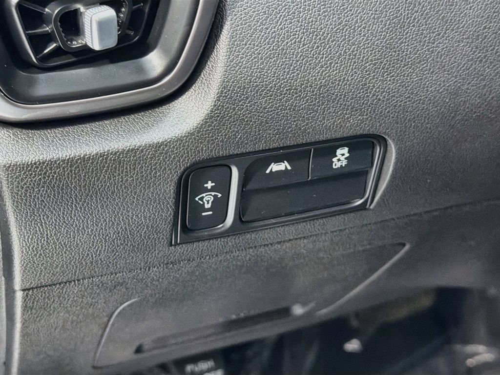 Used 2023 Kia Sorento S w/ Panoramic Sunroof Package FWD image 12