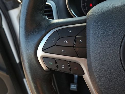 Used 2019 Jeep Grand Cherokee Limited AWD/4WD image 17