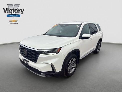 Used 2025 Honda Pilot EX-L image 3