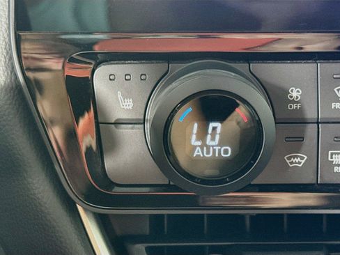 Used 2024 Toyota Grand Highlander AWD image 13
