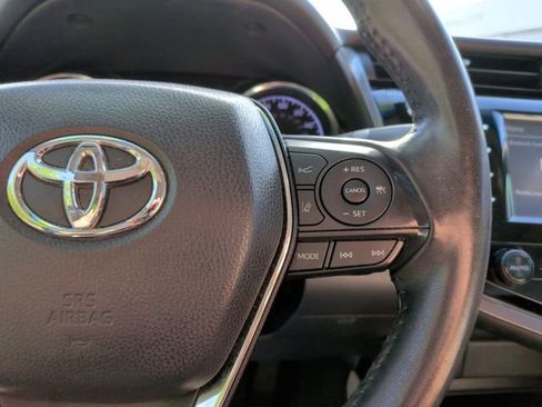 Used 2019 Toyota Camry SE w/ Convenience Package FWD image 17