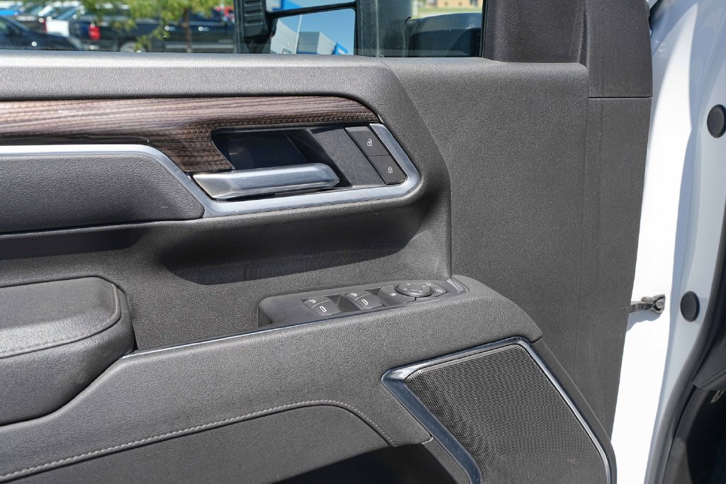 Used 2025 Chevrolet Silverado 2500 LT AWD/4WD image 27